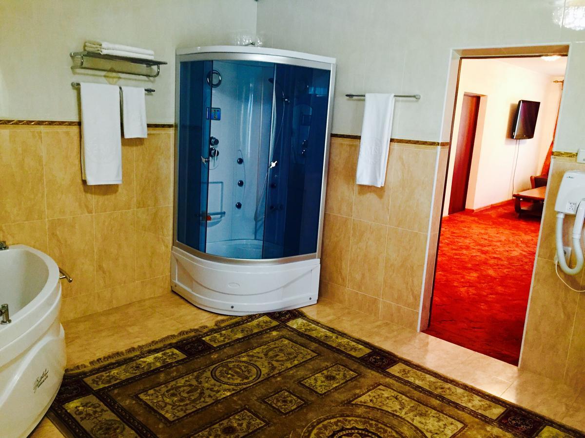 Hotel Ark Ms Taraz Ngoại thất bức ảnh