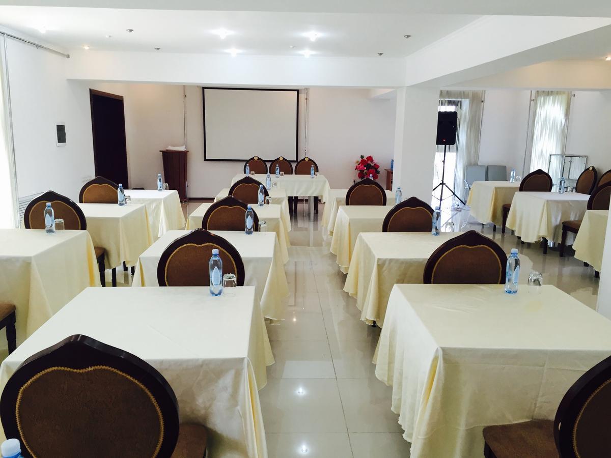Hotel Ark Ms Taraz Ngoại thất bức ảnh