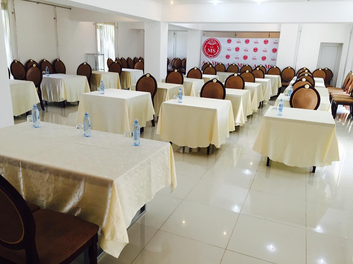 Hotel Ark Ms Taraz Ngoại thất bức ảnh