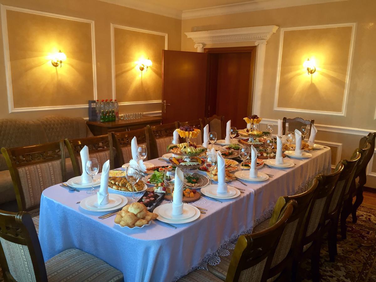 Hotel Ark Ms Taraz Ngoại thất bức ảnh